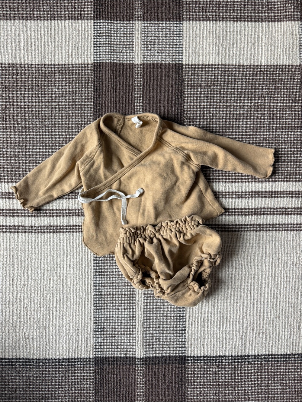 Quincy Mae Cream-Tan Wrap Top & Bloomers Set